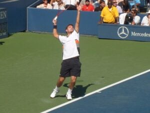 ȘOC la Roland Garros: Liderul Mondial Jannik Sinner, KO din cauza caniculei