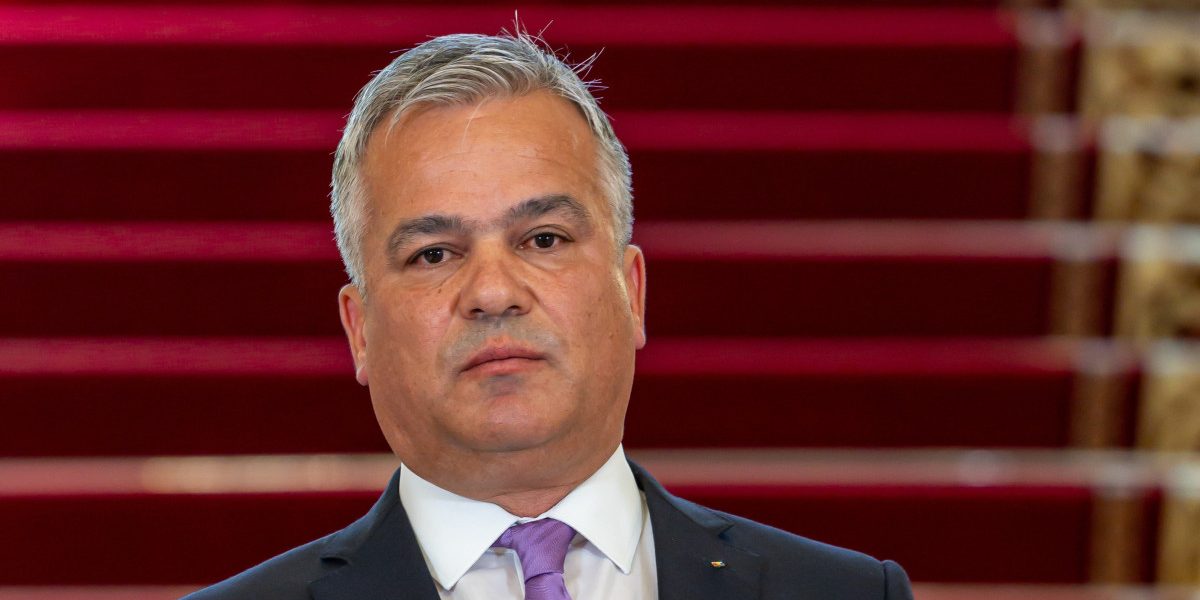 Veștea cedează presiunii lui Bolojan: Demisia dacă nu vine marți