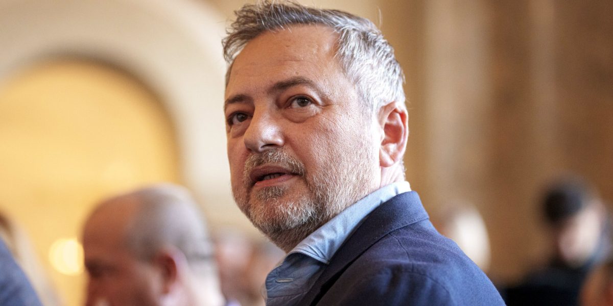 Guvernul eșuat: Umilința premierului desemnat în fața AUR