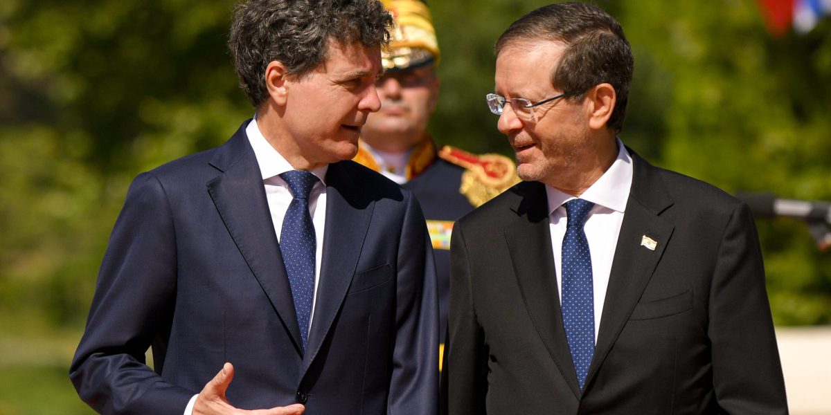 Relație solidă: Politică, economică și umană