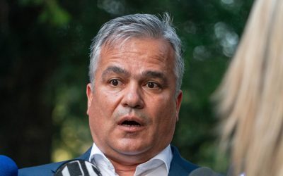 Veștea copiază Grindeanu: Închide Facebook-ul din motive suspecte