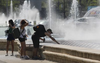 Codul roșu de caniculă s-a extins. Vijelii în toată țara