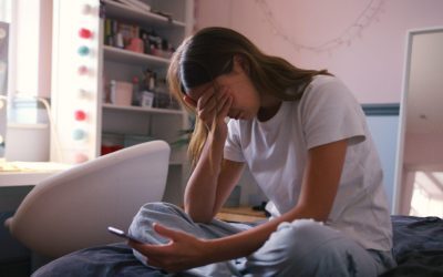 Adolescenți la risc: Orele pe social media care duc la depresie