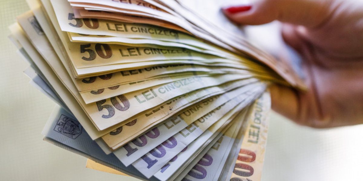 BNR: Falsuri mai puține, dar o bancnotă, ținta preferată