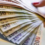 BNR: Falsuri mai puține, dar o bancnotă, ținta preferată