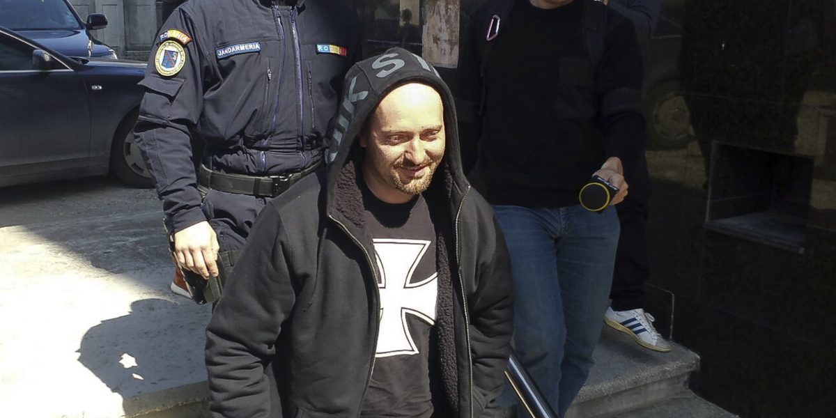 Cheloo, reținut de poliție și trimis la spital