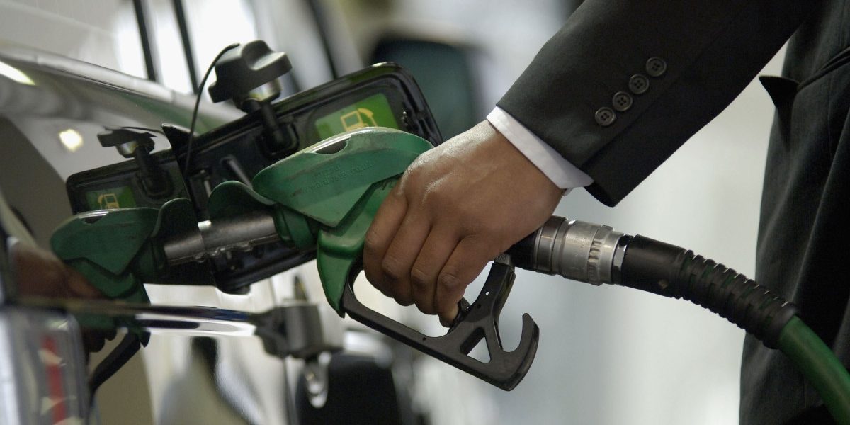 Benzina bate motorina. Prețuri mici în orașe, unde alimentezi ieftin