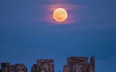 Lună Căpșună: Primul spectacol astronomic, când o vezi
