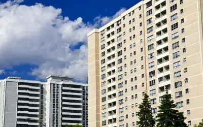 Obligație bloc 2026: Renovi când vrei?