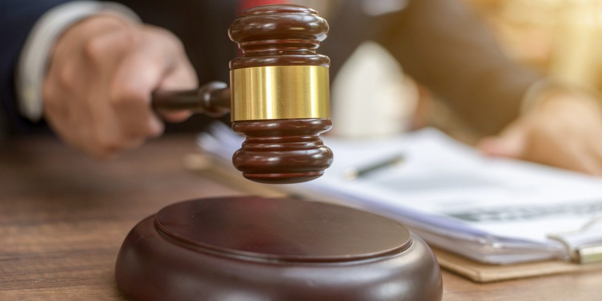 Bănci atacate în instanță după amenda Consiliului Concurenței