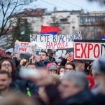 Serbia în fierbere: Vucic pleacă, protestul continuă