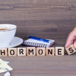 Sinergie Sermorelin-Ipamorelin, noul impuls pentru hormonul de creștere