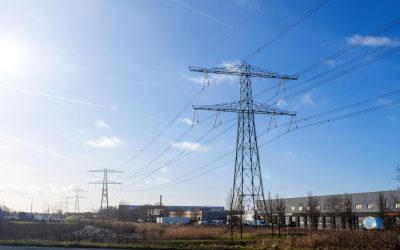România: Producția internă de energie, în scădere. Regenerabilele, în avans