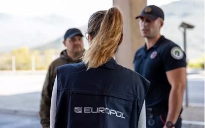 Peste 400.000 de mafioți activează în Europa