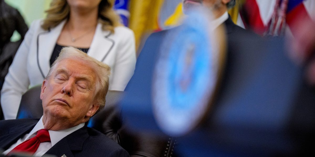 Trump, profit uriaș din cripto / Investitorii, în pierderi masive