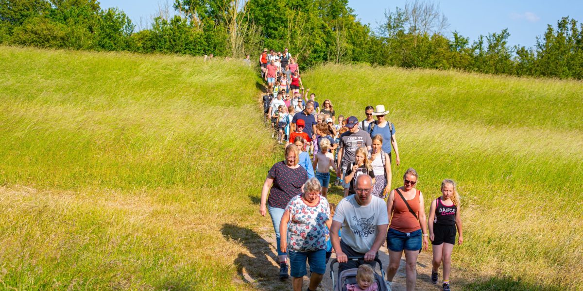 Olandezii merg pe jos și unesc comunități