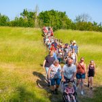 Olandezii merg pe jos și unesc comunități