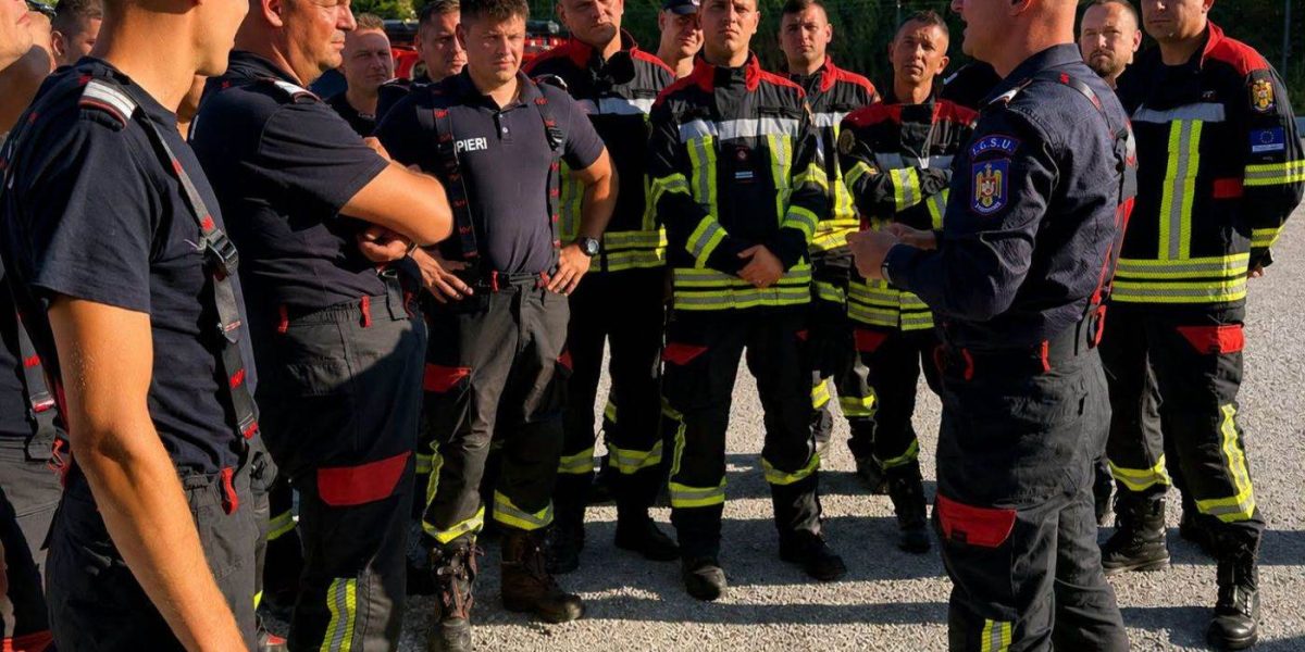 Pompierii români luptă cu flăcările din Franța
