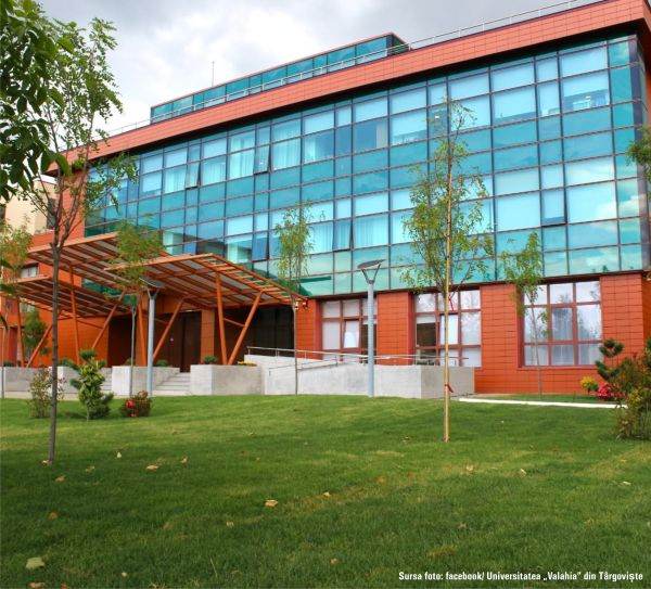 Valahia și KIK Academy unesc educația, cercetarea și industria