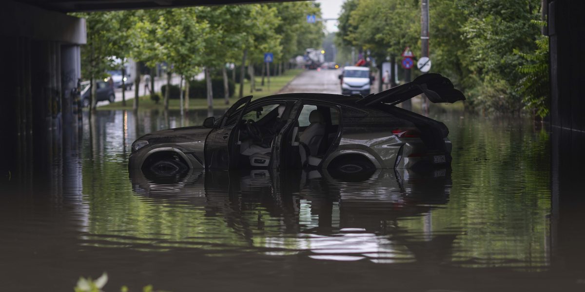 Bucureștiul se îneacă: Sfida provocării și soluția uitată de primari