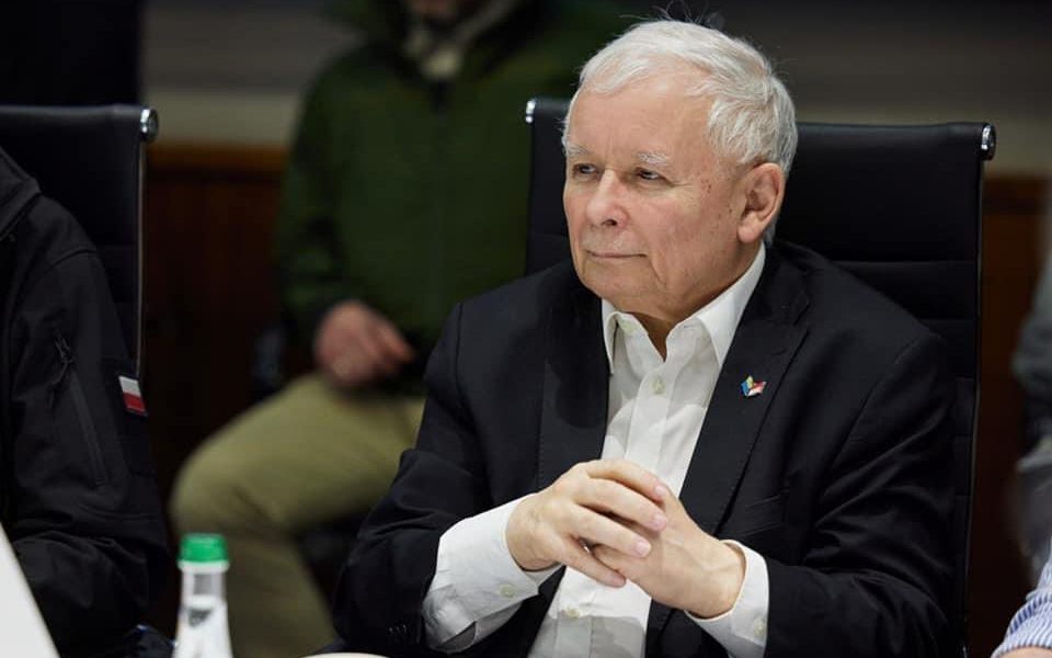 PiS pierde zeci de deputaţi: Refuză extrema dreaptă