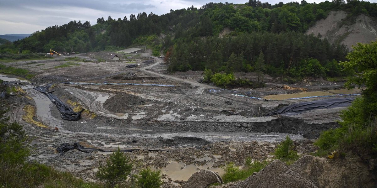 ALERTĂ LA PRAID: Salina, BLOCATĂ încă 30 de zile