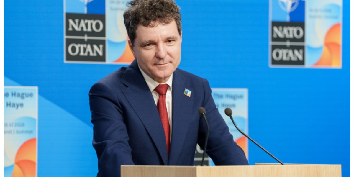 Nicușor Dan, alături de liderii NATO. Unde a stat cu Mirabela Grădinaru