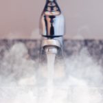 Bucureşteni, pe uscat: Lipsă apă caldă săptămâni bune