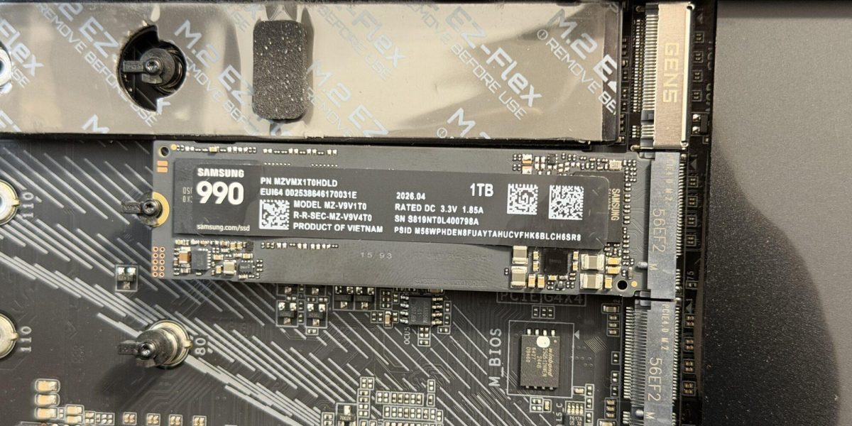Samsung 990 1TB: Rapid, dar nu e 990 PRO