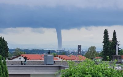Tromba de apă de pe Lacul Constanța, un spectacol de 15 minute