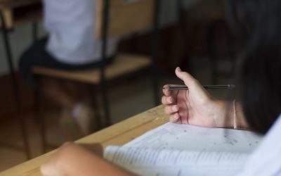 Bac 2026: Examenul de matematică a „scăpat” online. Cât de grele au fost subiectele