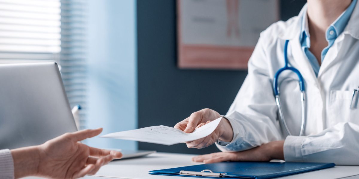 Analize medicale gratuite în 2026: Lista completă servicii