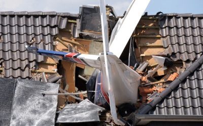 Prăbușire avion lângă Bremen: O casă a fost acoperită de epavă