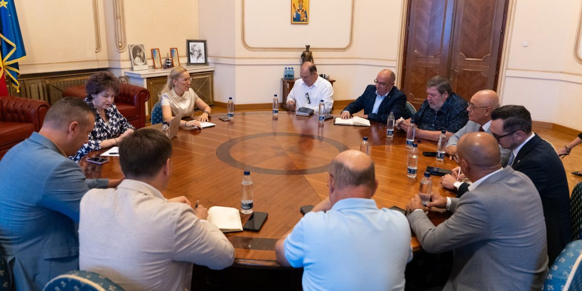 AUR, dialog cu sindicatele pentru Legea salarizării