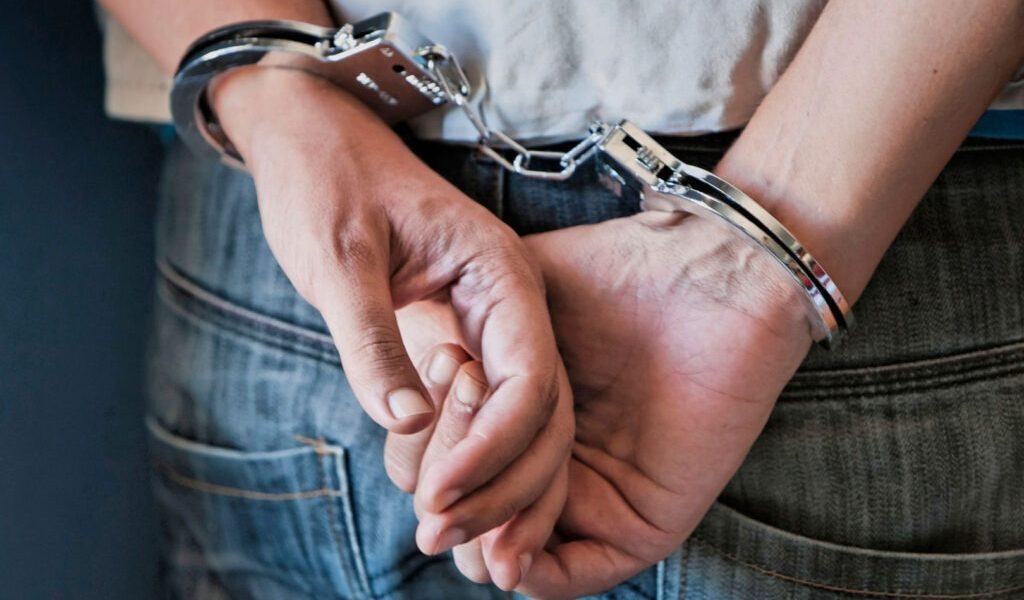 Buzău: Șofer de microbuz, înjunghiat după ce i-a cerut unui pasager să nu mai fumeze
