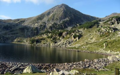 Bucura, lacul uriaș din Retezat, diamantul României
