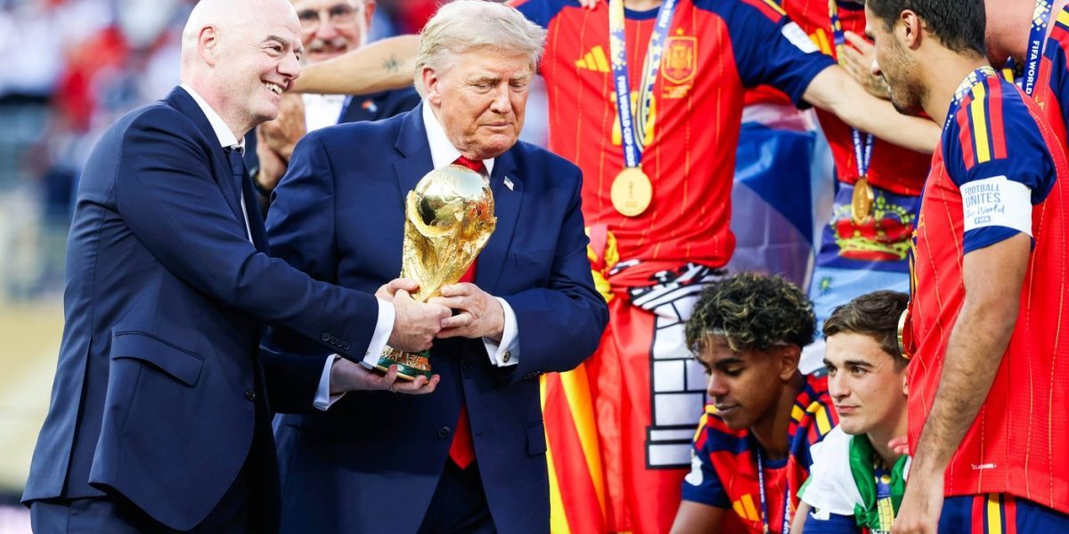 Trump în poza Spaniei: Gestul lui Infantino a scandalizat