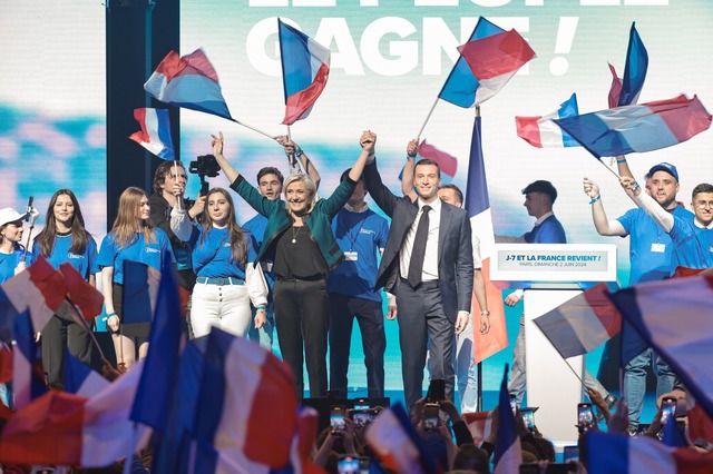 Le Pen, decizie-șoc marți: Viitorul Franței la judecată