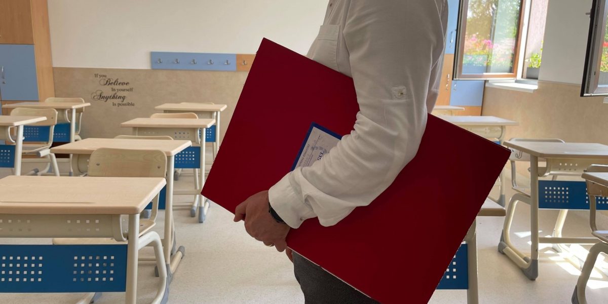 Exod masiv din învățământ: 40% vor plecat, 51% la risc