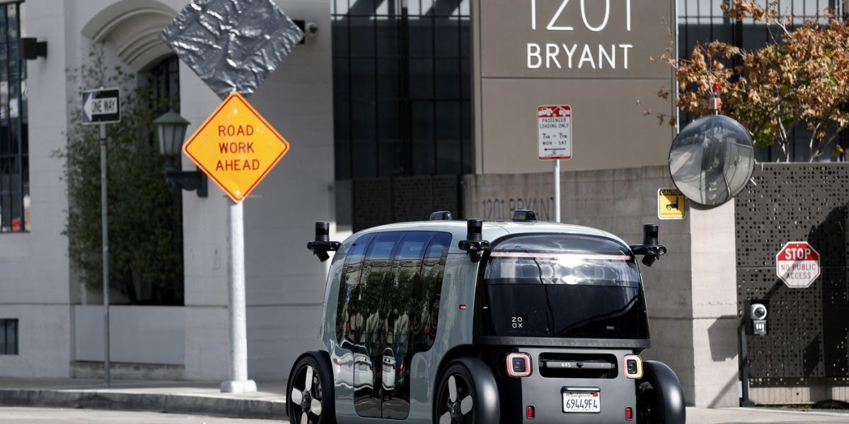 Amazon retrage mașinile autonome după eșecuri în trafic