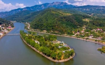 Comori pe Singura Insulă Locuită a unui Râu din România