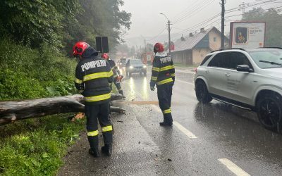Hățiș în 16 județe: Ploi torențiale și inundații, vijelie peste 29 de localități