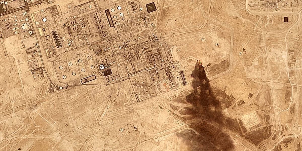 Houthis revendică atac asupra rafinăriei saudite