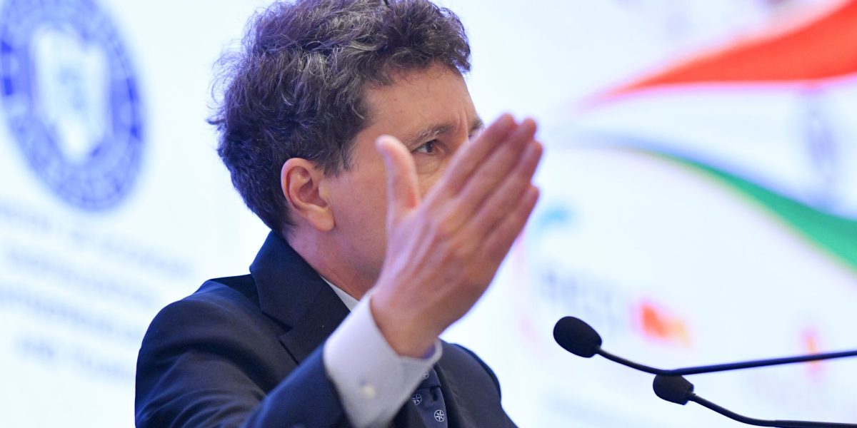 Politicieni, lăsați electoralul, concentrați-vă pe țară