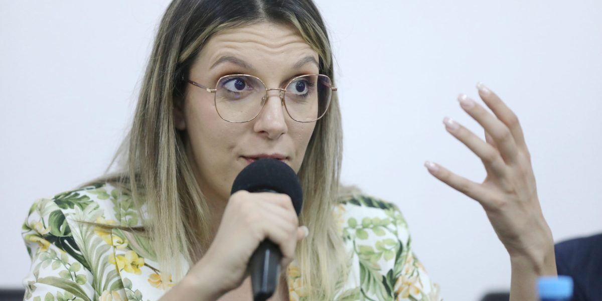 Ministra, cu „Dumnezeu, mama, tata” în spate: Viitor incert în Guvern