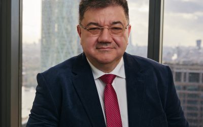 Roboții umani: De la comedie la imperiu financiar
