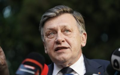Crin Antonescu, lovitură pentru Nicușor Dan în criza politică