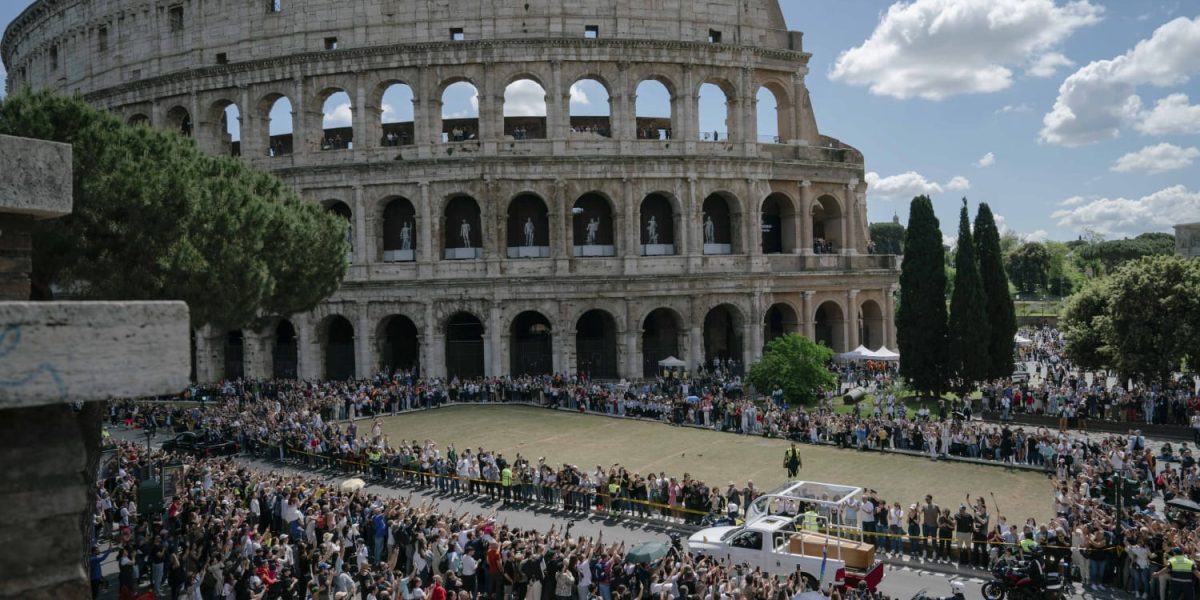 Colosseumul, mai mult timp deschis noaptea