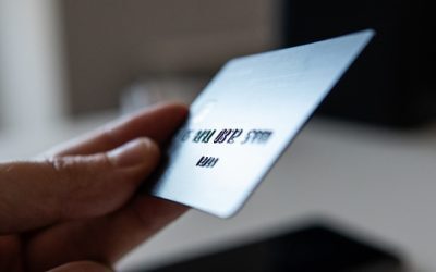 Card pierdut în supermarket, cumpărături ilegale de 750 lei. Urmează pușcăria