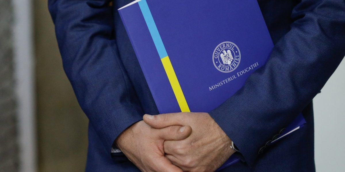 Educația: Reorganizare școli, noi reguli repartizare profesori din 20 august
